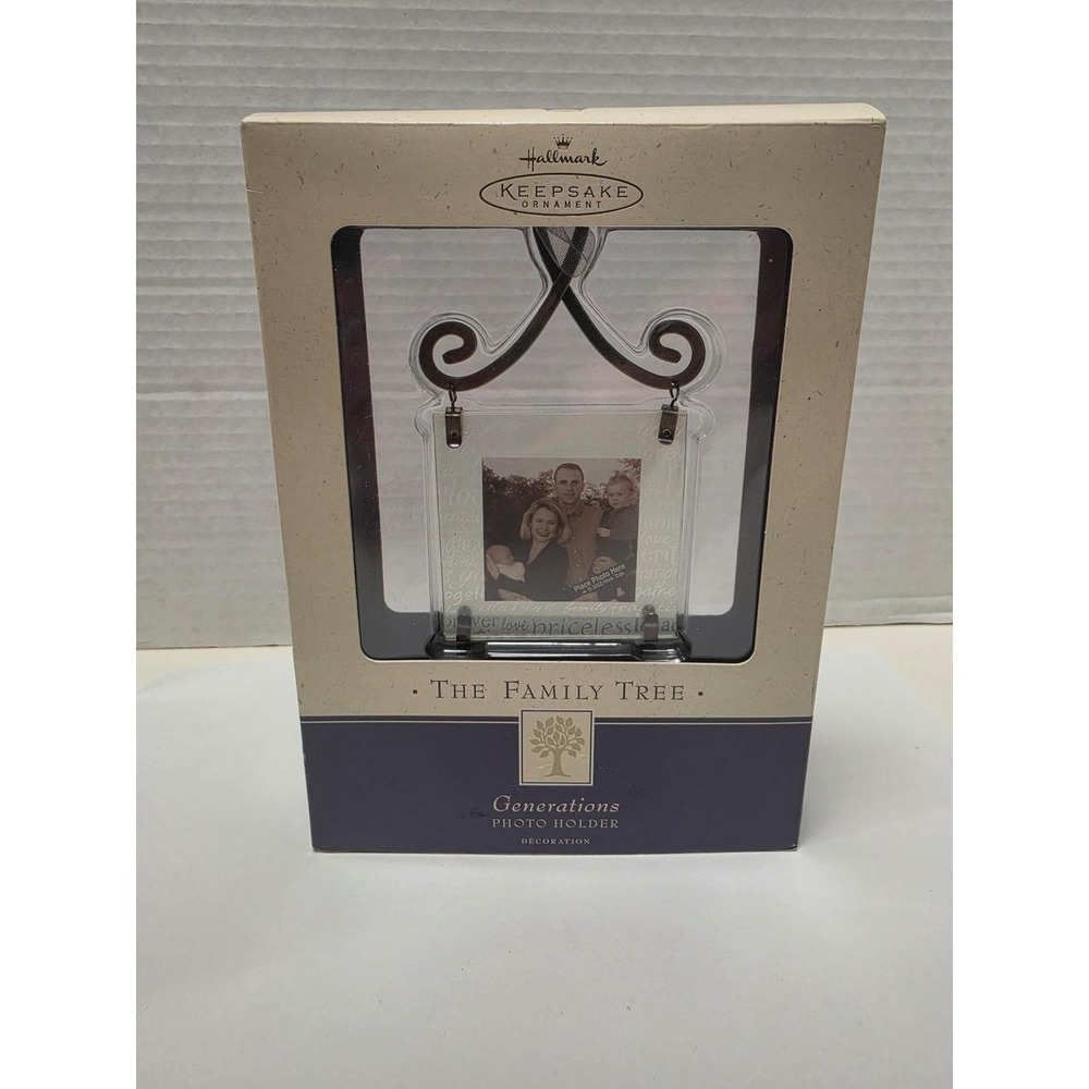 2002 Hallmark Keepsake Ornament titled "The Family Tree Generations Photo Holder
